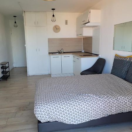 Logement Vue Sur Mer Canet Exterior foto