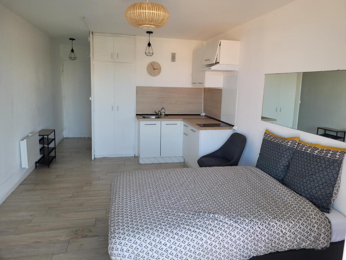 Logement Vue Sur Mer Canet Exterior foto